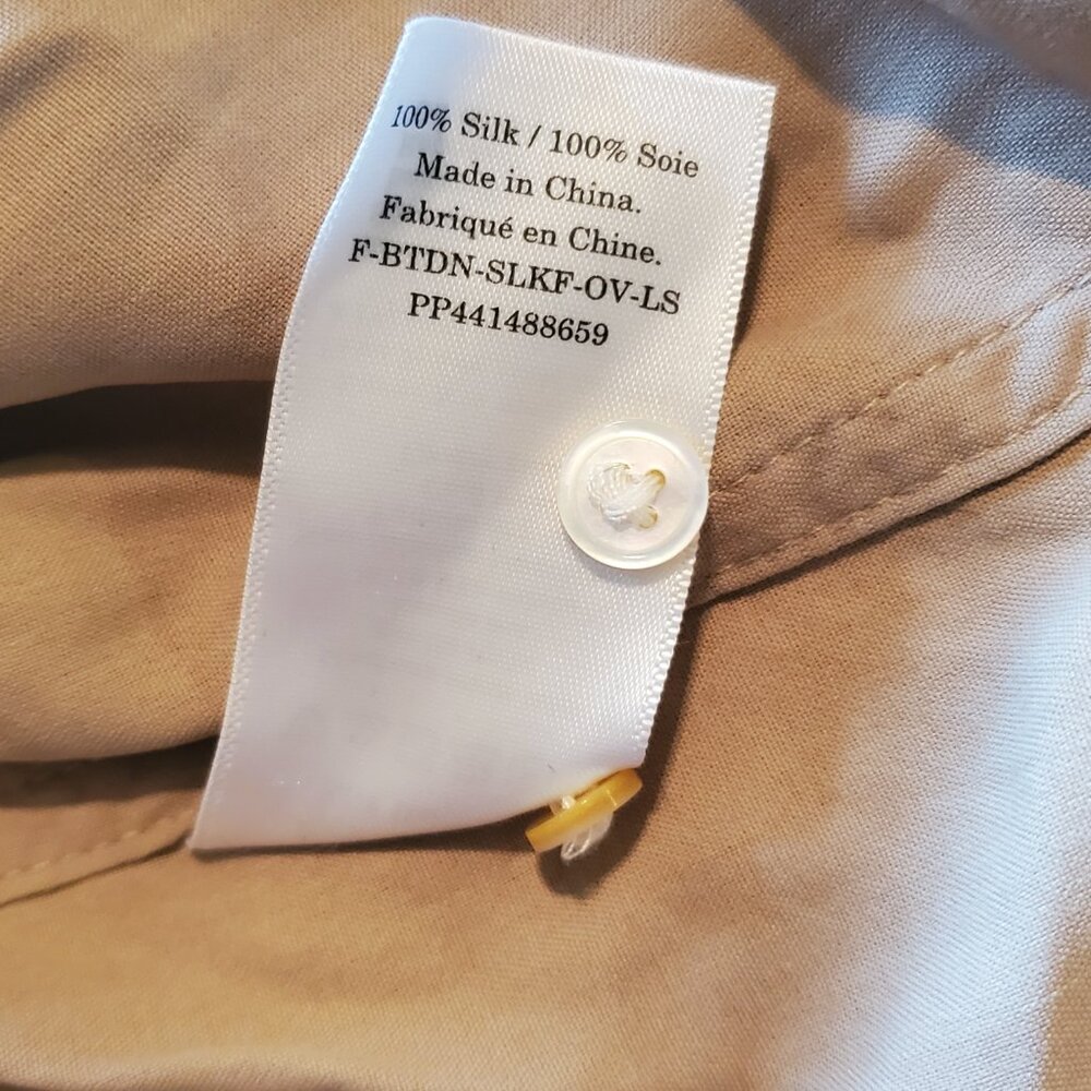 Everlane Utility Shirt in Washable Silk - Picture 5 of 5